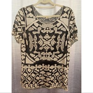 Embroidered pattern, short sleeve top
